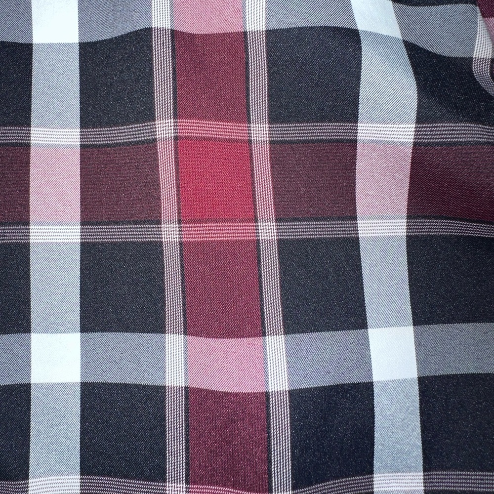 (4) Men’s Express Performance Button Up - Picture 15 of 16